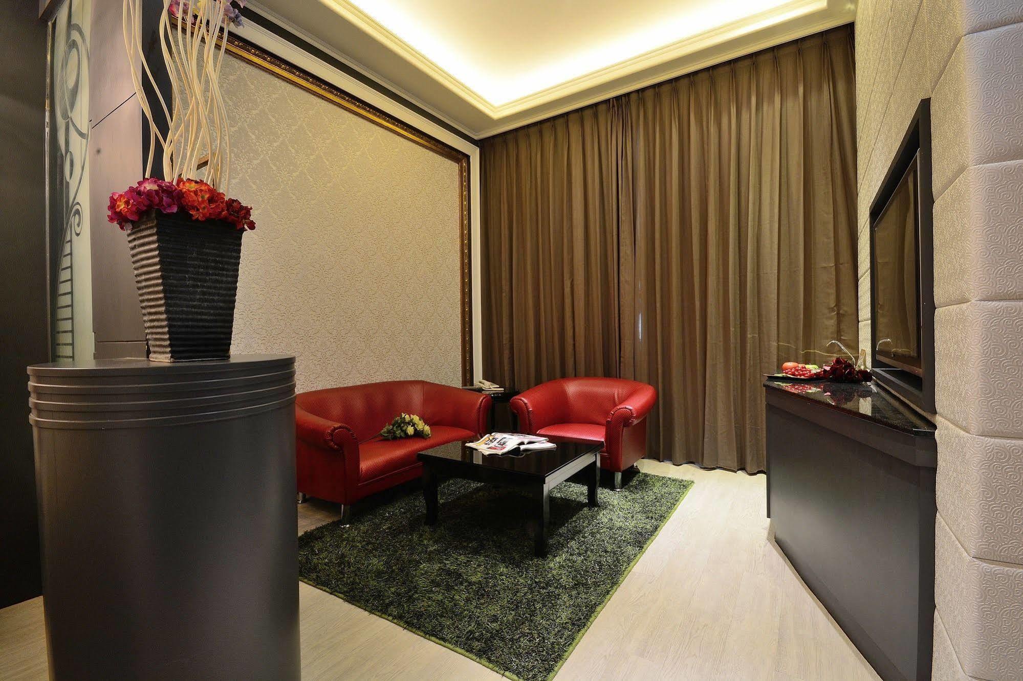 Hea Duenn Motel Тайчжун Экстерьер фото
