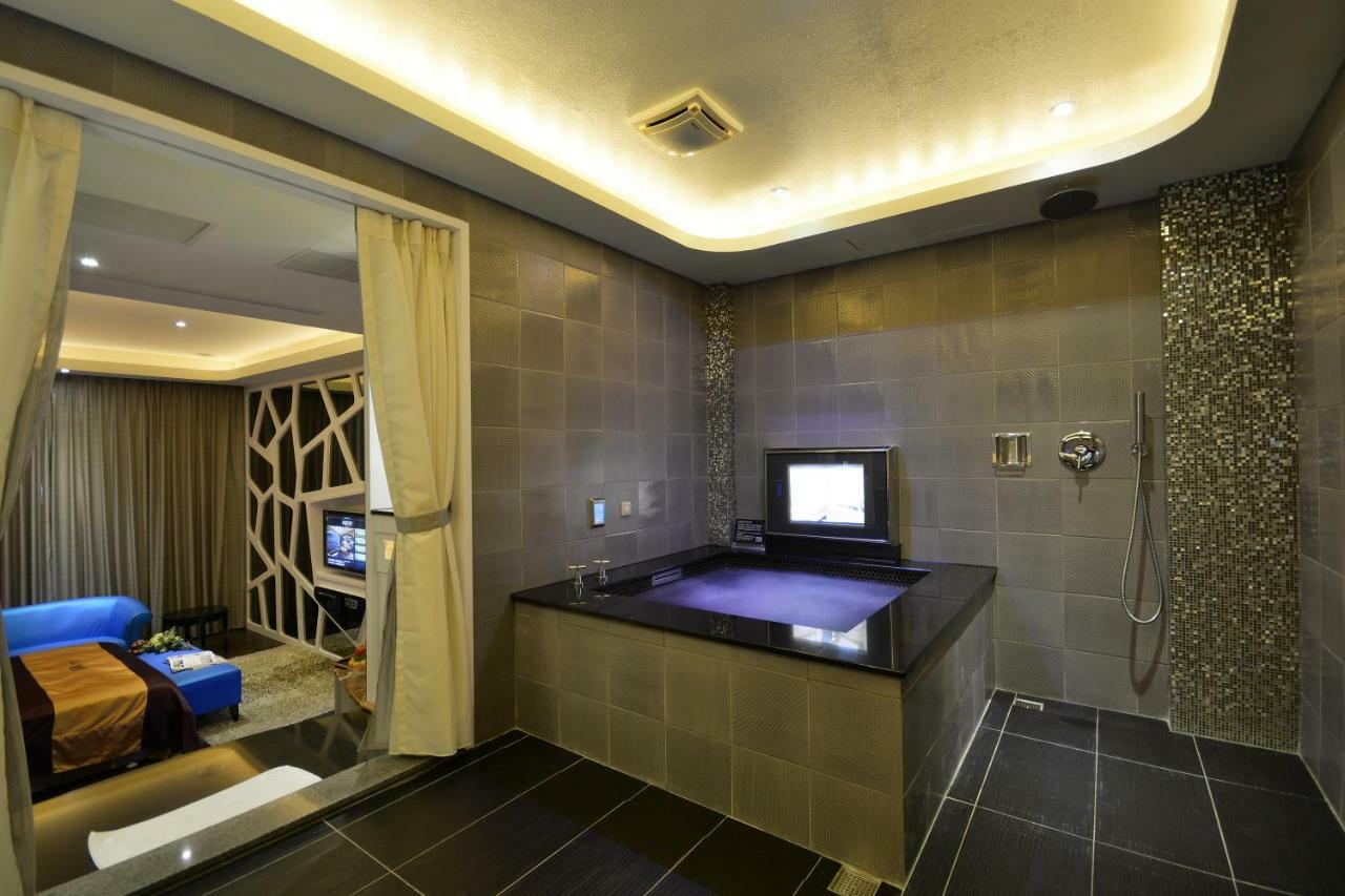 Hea Duenn Motel Тайчжун Экстерьер фото